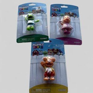 Disney Junior NEW Set of 3 collectible figure Muppet Babies, Piggy, Kermit, Fozz